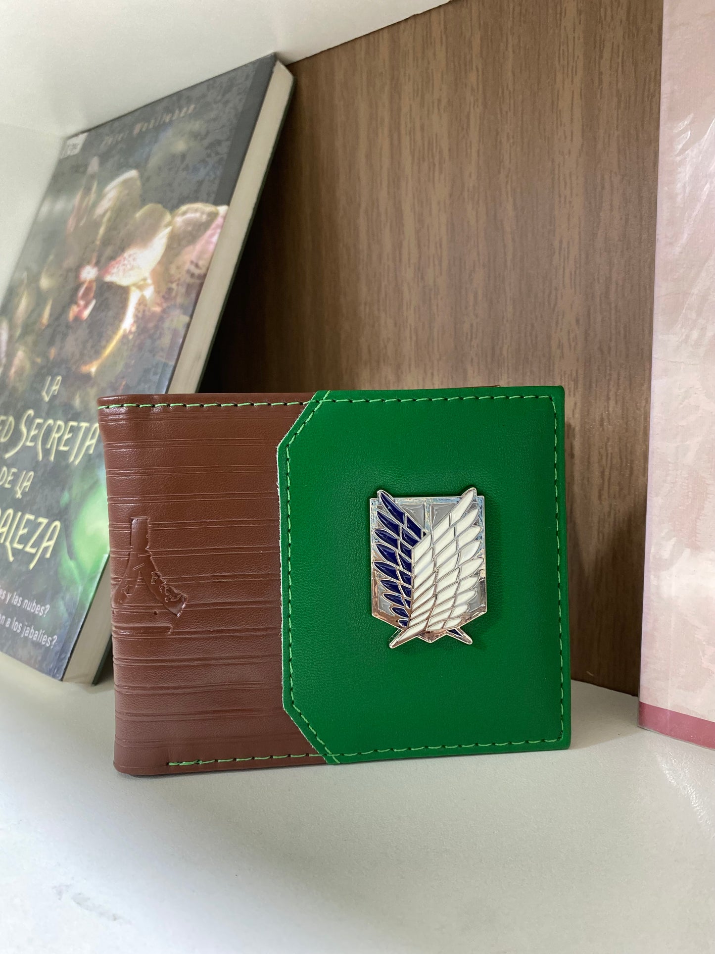 Billetera shingeki no kyojin