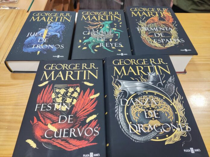 Saga completa de juego de tronos (Edición de tapa blanda de Bolsillo)