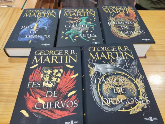 Saga completa de juego de tronos (Edición de tapa blanda de Bolsillo)