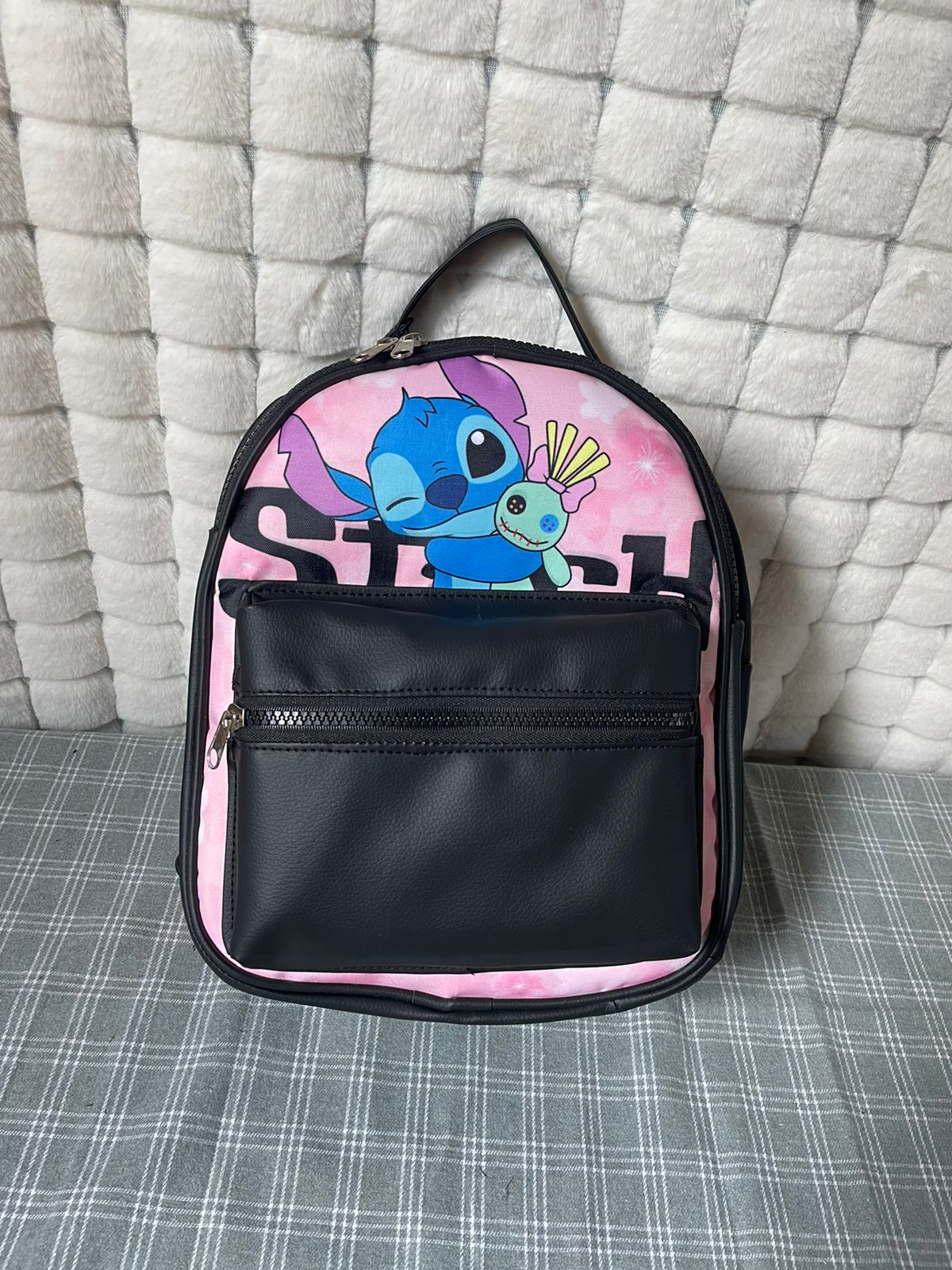 Mochila de Stitch (Tamaño carta)